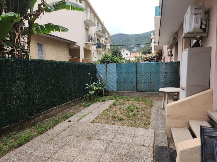 3 Pieces Garage Et Jardin * Amélie-les-Bains-Palalda